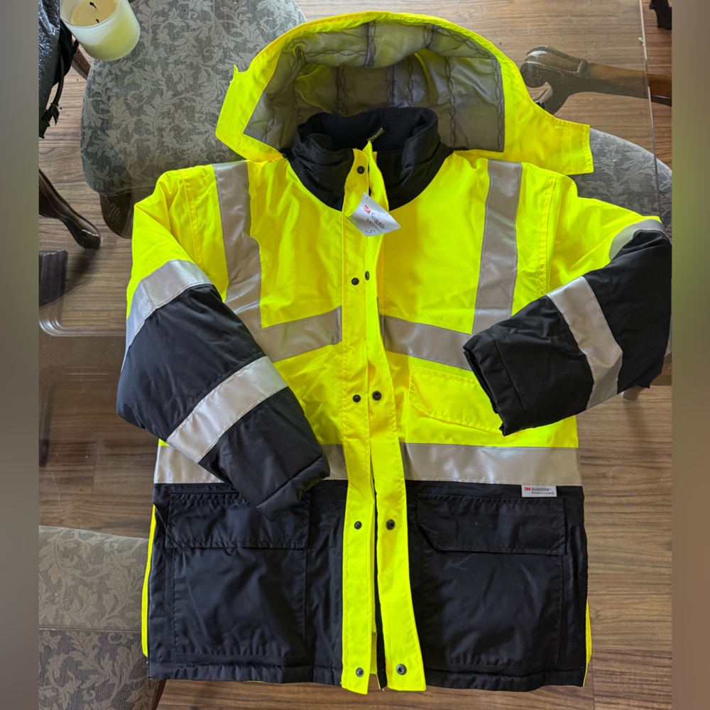 Outdoor reflective work coat